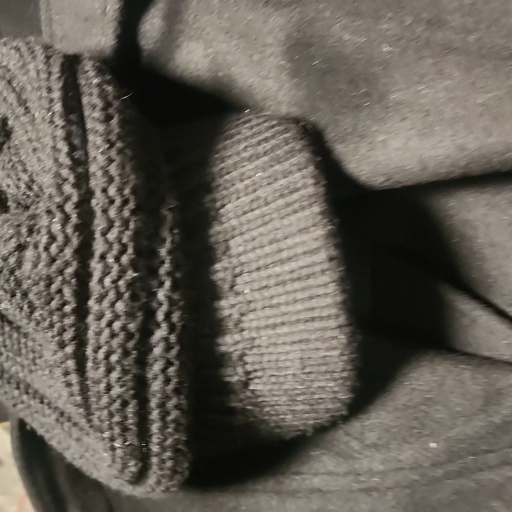 Winter hat - Picture 3 of 3